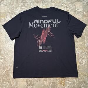Lululemon Shirt Mens XL Black Mindful Movement Short Sleeve Gym Running Graphic